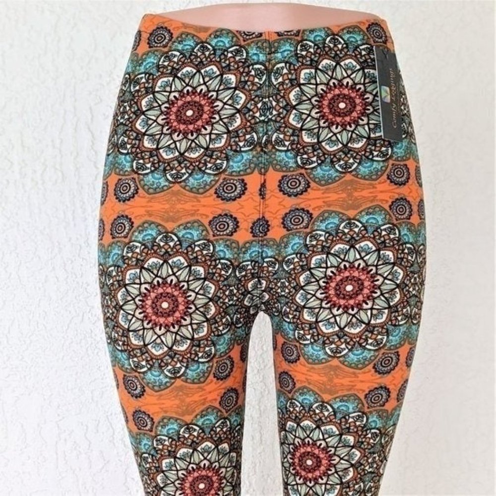 ULTRA SOFT Orange Geo Floral Leggings (NWT)
